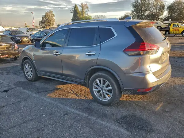 KNMAT2MT7LP504584 2020 NISSAN ROGUE - Image 2