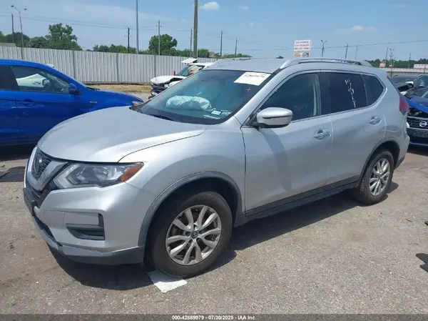 KNMAT2MT7LP516105 2020 NISSAN ROGUE - Image 2