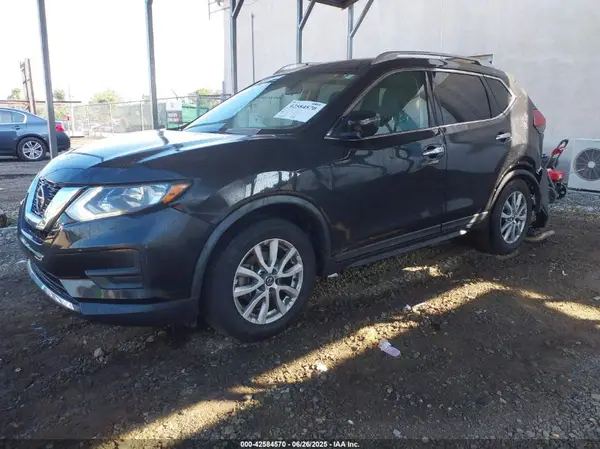 KNMAT2MT7LP529145 2020 NISSAN ROGUE - Image 2