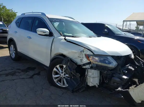 KNMAT2MT8GP602061 2016 NISSAN ROGUE - Image 1
