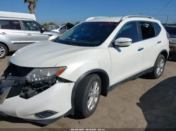 KNMAT2MT8GP602061 2016 NISSAN ROGUE - Image 2