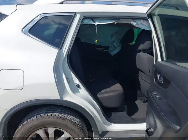 KNMAT2MT8GP623105 2016 NISSAN ROGUE - Image 8