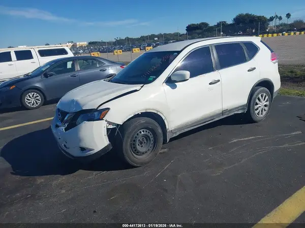KNMAT2MT8GP648201 2016 NISSAN ROGUE - Image 2