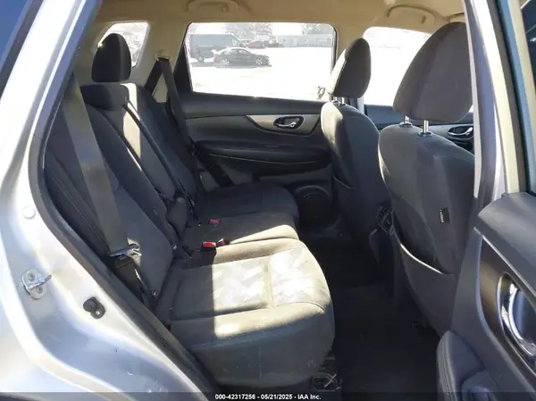 KNMAT2MT8GP666178 2016 NISSAN ROGUE - Image 8