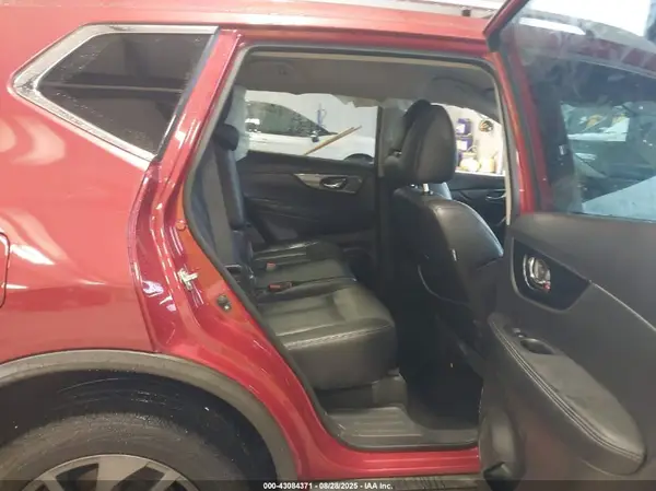 KNMAT2MT8GP687970 2016 NISSAN ROGUE - Image 8