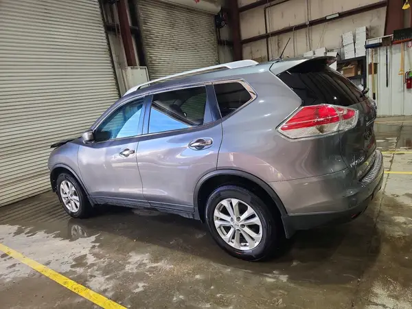 KNMAT2MT8GP689184 2016 NISSAN ROGUE - Image 2