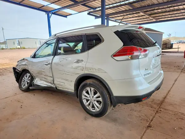 KNMAT2MT8GP695471 2016 NISSAN ROGUE - Image 2