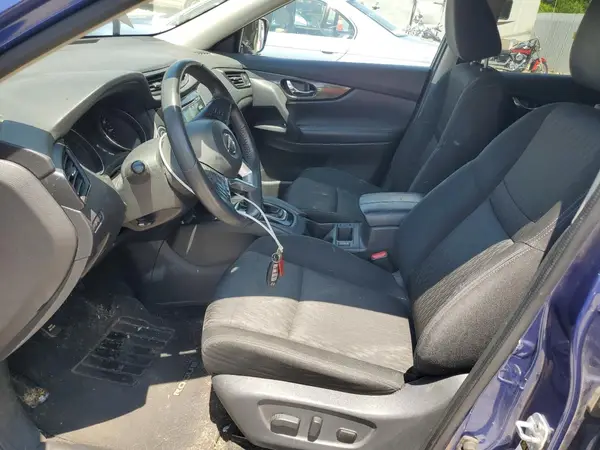 KNMAT2MT8HP501300 2017 NISSAN ROGUE - Image 2