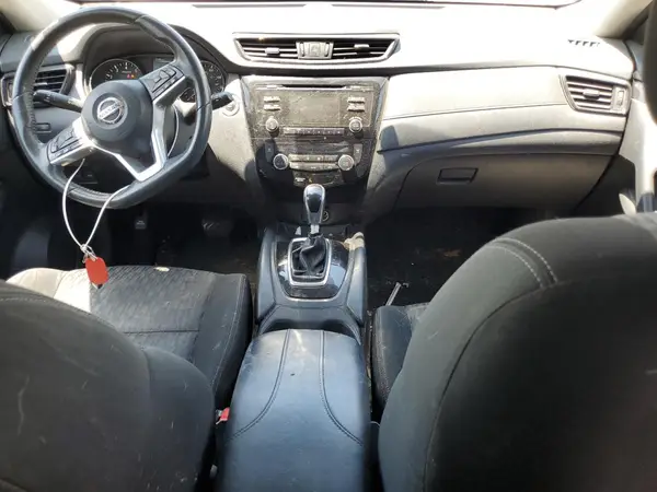 KNMAT2MT8HP501300 2017 NISSAN ROGUE - Image 8