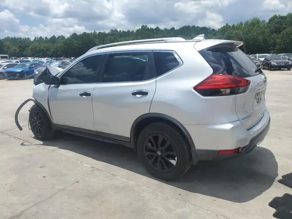KNMAT2MT8HP502768 2017 NISSAN ROGUE - Image 2