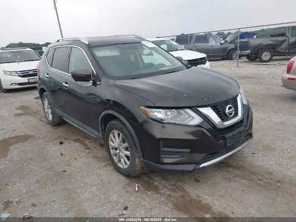 KNMAT2MT8HP504634 2017 NISSAN ROGUE - Image 1