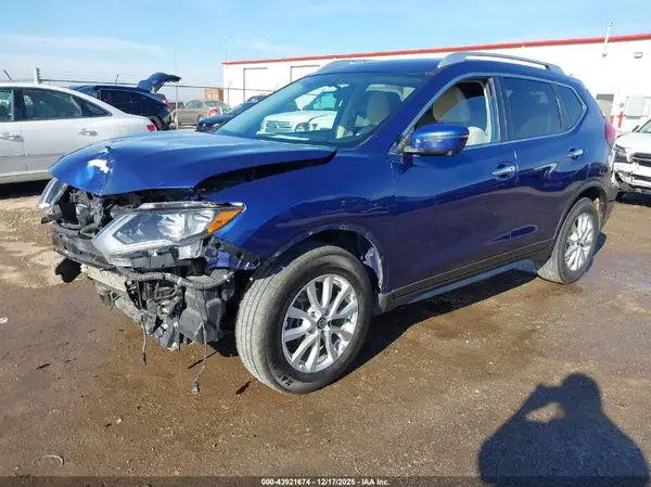 KNMAT2MT8HP508912 2017 NISSAN ROGUE - Image 2