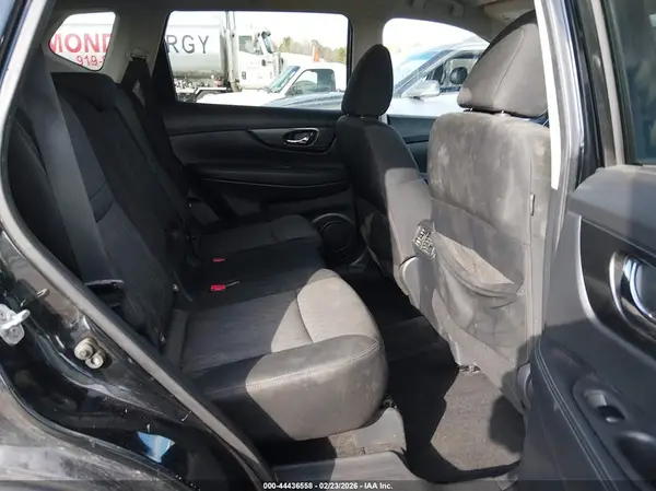 KNMAT2MT8HP509235 2017 NISSAN ROGUE - Image 8