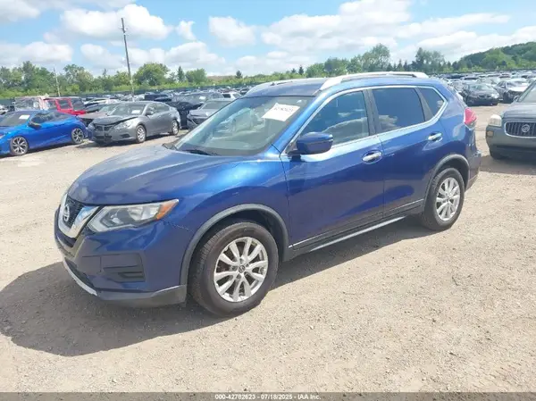 KNMAT2MT8HP509848 2017 NISSAN ROGUE - Image 2