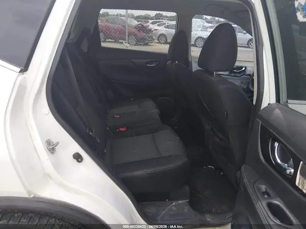 KNMAT2MT8HP516203 2017 NISSAN ROGUE - Image 8