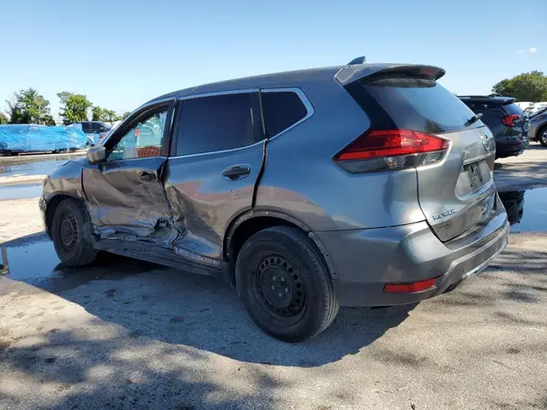 KNMAT2MT8HP517559 2017 NISSAN ROGUE - Image 2