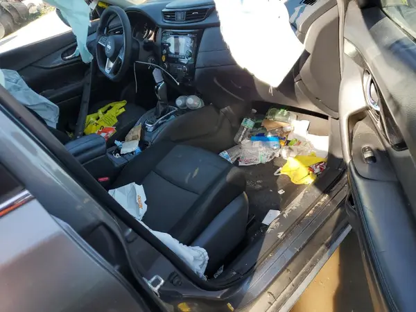 KNMAT2MT8HP517559 2017 NISSAN ROGUE - Image 8