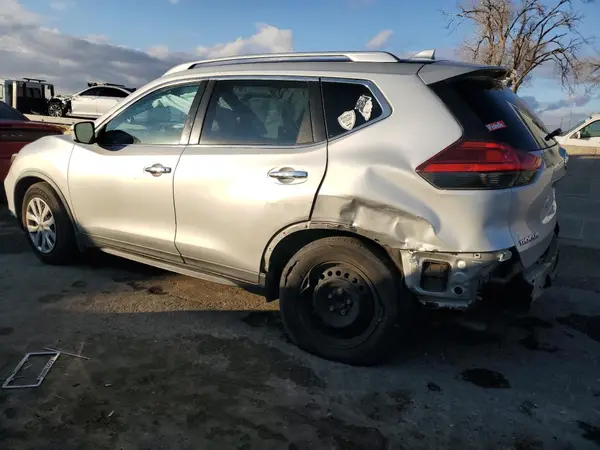KNMAT2MT8HP518548 2017 NISSAN ROGUE - Image 2