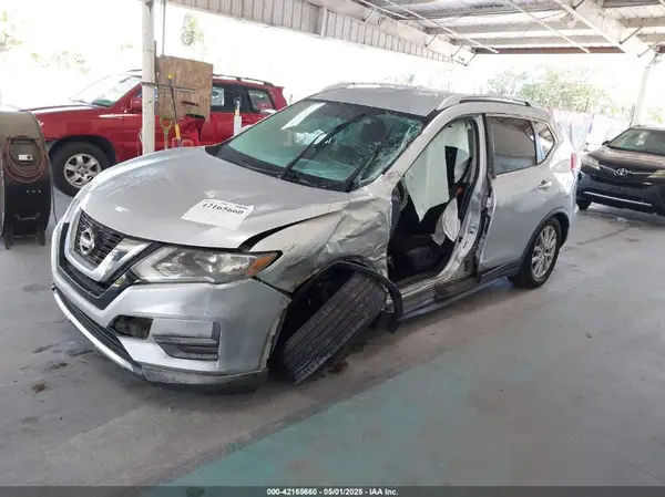 KNMAT2MT8HP524947 2017 NISSAN ROGUE - Image 2