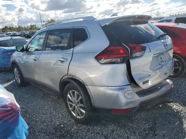 KNMAT2MT8HP527377 2017 NISSAN ROGUE - Image 2