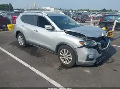 KNMAT2MT8HP528027 2017 NISSAN ROGUE