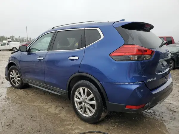 KNMAT2MT8HP529968 2017 NISSAN ROGUE - Image 2