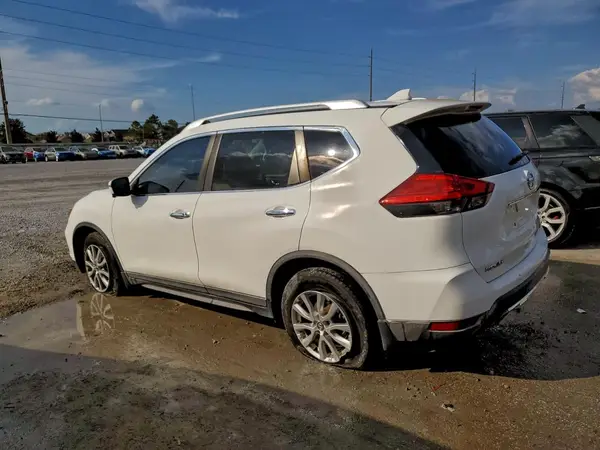 KNMAT2MT8HP534958 2017 NISSAN ROGUE - Image 2
