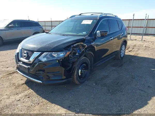 KNMAT2MT8HP535348 2017 NISSAN ROGUE - Image 2