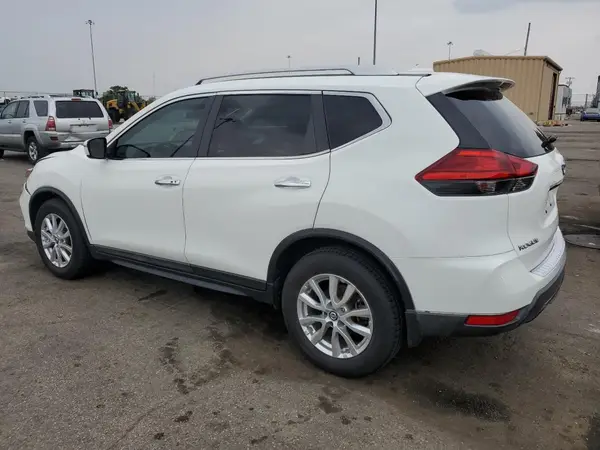 KNMAT2MT8HP537827 2017 NISSAN ROGUE - Image 2