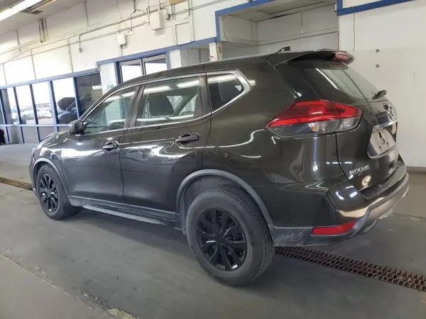 KNMAT2MT8HP543157 2017 NISSAN ROGUE - Image 2