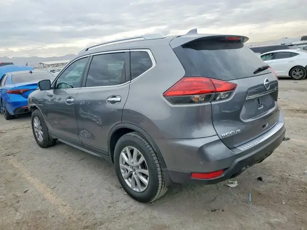 KNMAT2MT8HP543188 2017 NISSAN ROGUE - Image 2