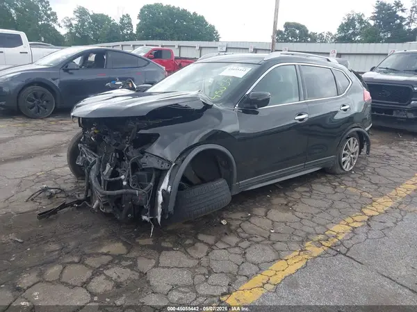 KNMAT2MT8HP550044 2017 NISSAN ROGUE - Image 2