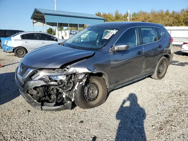 KNMAT2MT8HP555602 2017 NISSAN ROGUE - Image 1