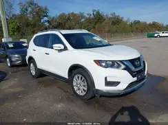 KNMAT2MT8HP556085 2017 NISSAN ROGUE