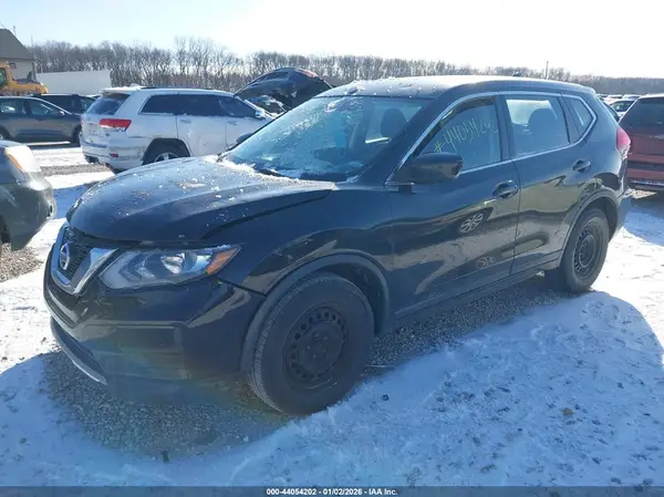KNMAT2MT8HP562534 2017 NISSAN ROGUE - Image 2