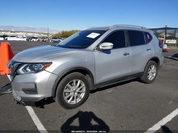KNMAT2MT8HP563408 2017 NISSAN ROGUE - Image 2