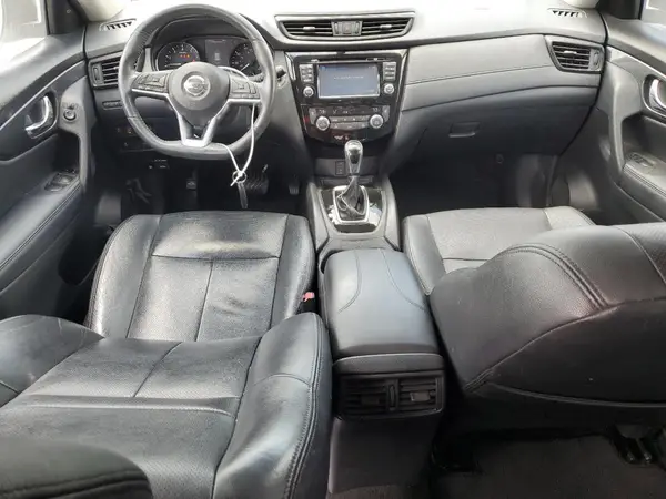KNMAT2MT8HP568155 2017 NISSAN ROGUE - Image 8