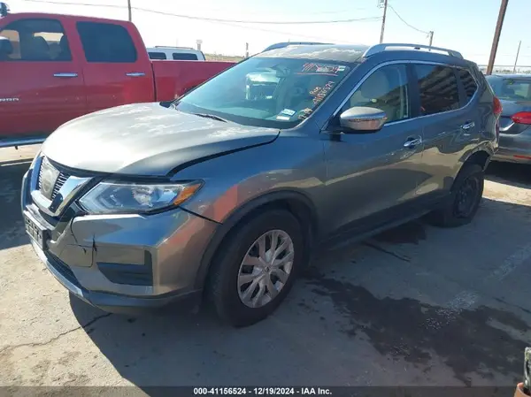 KNMAT2MT8HP573095 2017 NISSAN ROGUE - Image 2