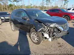 KNMAT2MT8HP574876 2017 NISSAN ROGUE