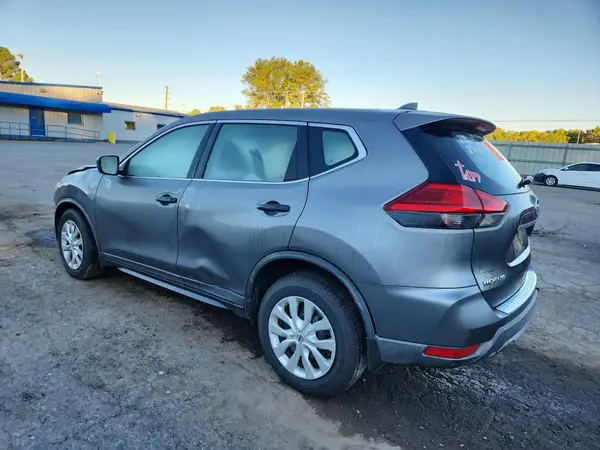 KNMAT2MT8HP579804 2017 NISSAN ROGUE - Image 2
