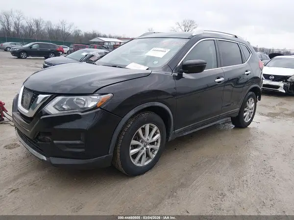 KNMAT2MT8HP586221 2017 NISSAN ROGUE - Image 2