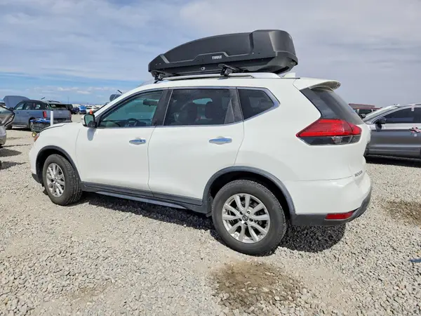 KNMAT2MT8HP589023 2017 NISSAN ROGUE - Image 2