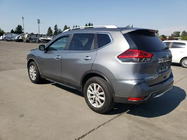 KNMAT2MT8HP590236 2017 NISSAN ROGUE - Image 2
