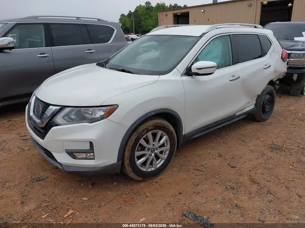 KNMAT2MT8HP595954 2017 NISSAN ROGUE - Image 2