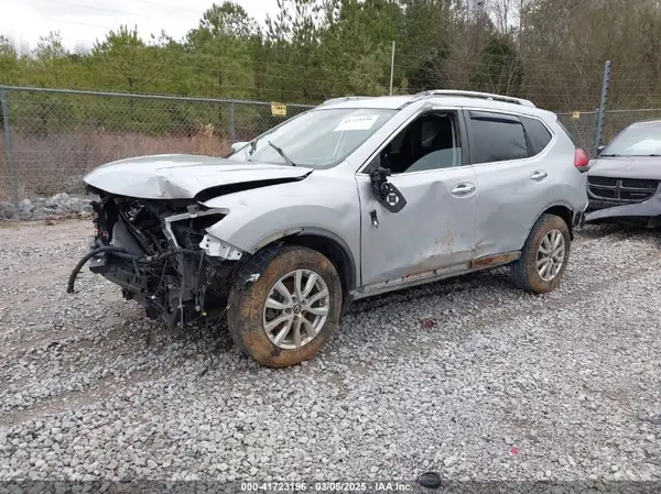 KNMAT2MT8HP602935 2017 NISSAN ROGUE - Image 2