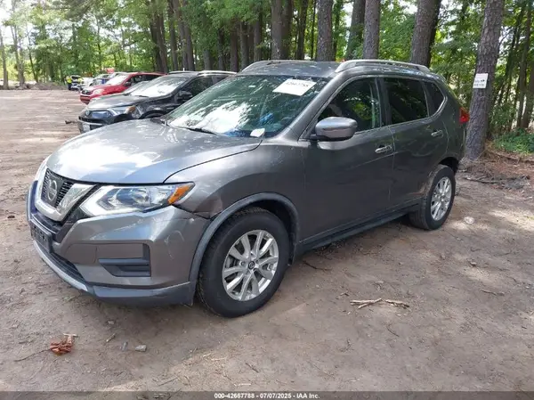 KNMAT2MT8HP608945 2017 NISSAN ROGUE - Image 2
