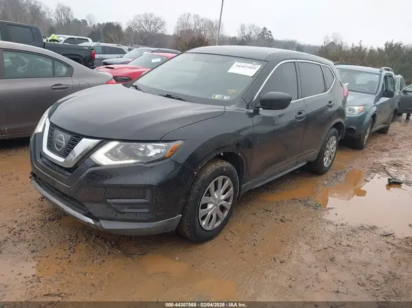 KNMAT2MT8HP616608 2017 NISSAN ROGUE - Image 2