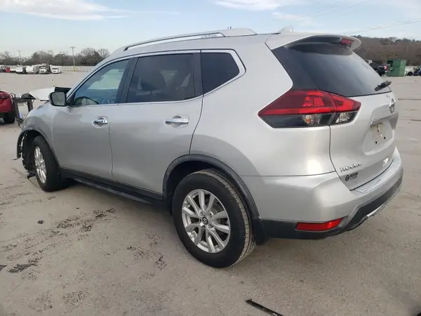 KNMAT2MT8JP500220 2018 NISSAN ROGUE - Image 2