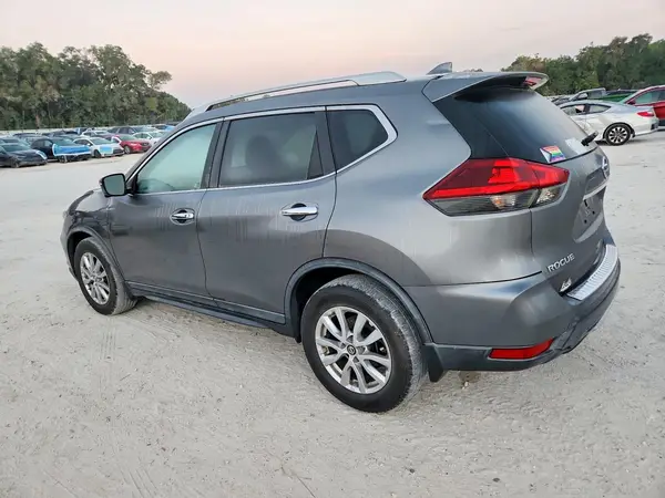 KNMAT2MT8JP502842 2018 NISSAN ROGUE - Image 2