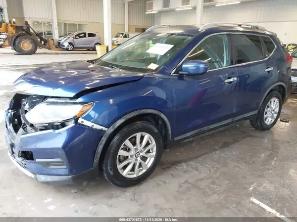 KNMAT2MT8JP508673 2018 NISSAN ROGUE - Image 2